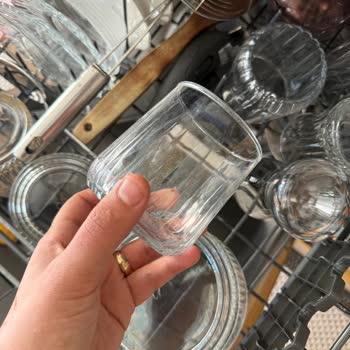 Domol Eco Bulaşık Tabletinde Camlarda Renkli İz Ve Beyaz Tabaka Sorunu