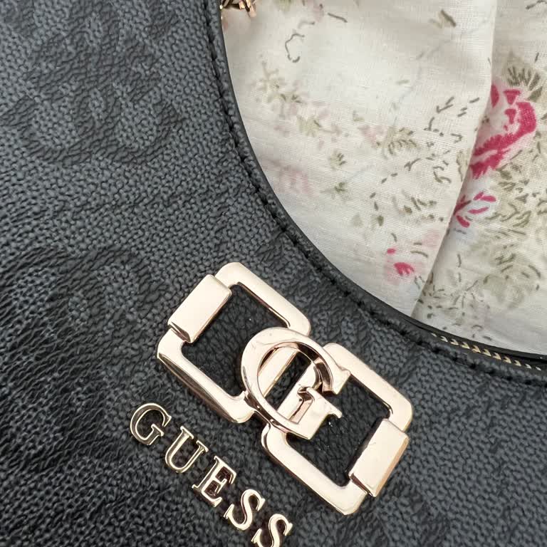 Boyner'de Defolu Guess Çantası İçin Değişim Talebi