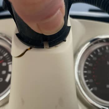 Kırık Akülü Araba İçin Değişim Sürecinin Uzaması