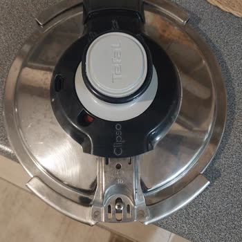 Tefal Düdüklü Tencerenin Kırık Kapak Parçası Ve Servis Parça Bulunmaması