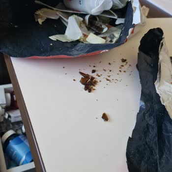 Kırık Minoxidil Şişeleri Ve İletişimsizlik Nedeniyle 1.090 TL İade Talebi