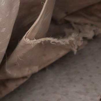 LCW Online Mağazasında Çanta Ve Kazakta Kalitesiz Ürün Gönderimi Ve Güven Sarsıntısı