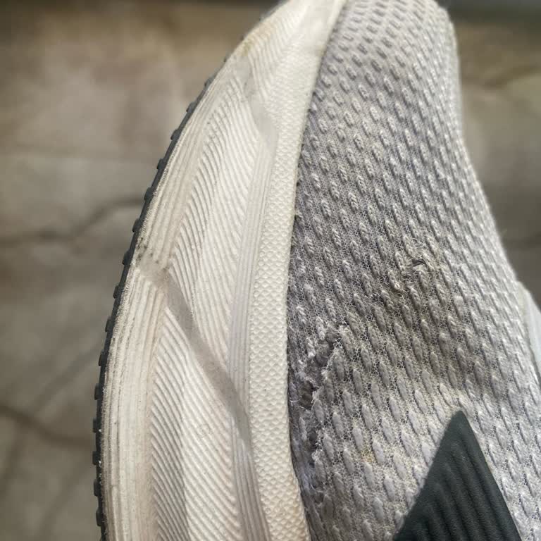 Adidas Yürüyüş Ayakkabısında Hızlı Kumaş Açılması Ve Yanlış Kullanıcı Hatası İddiası