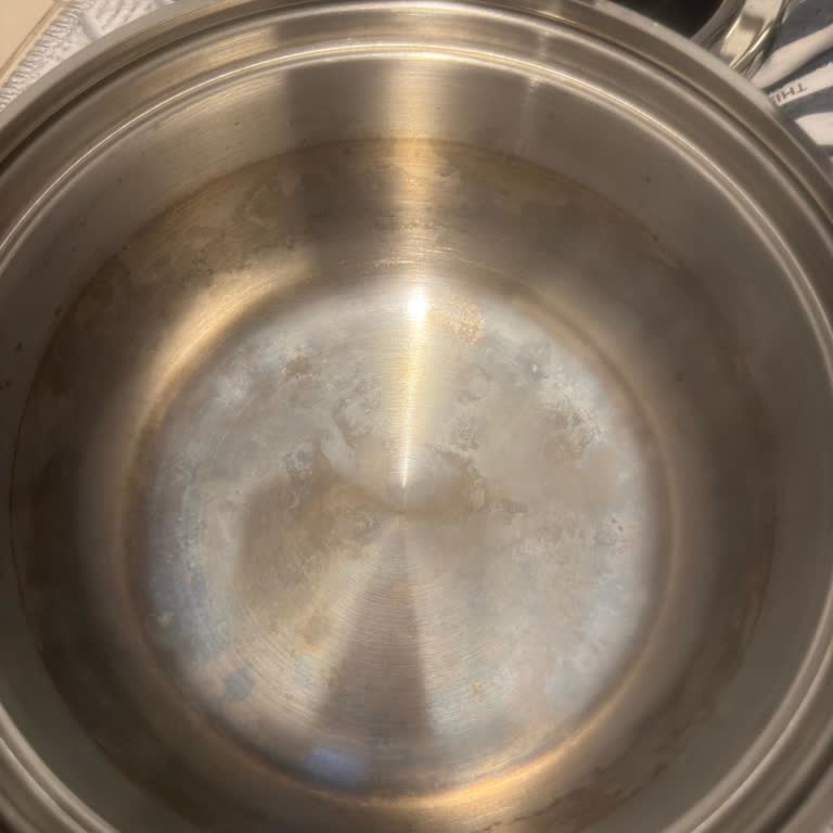 Kapağından Sürekli Buhar Kaçan Schafer Düdüklü Tencere İç Dibi Renk Değiştirdi, Değişim Reddi Ve Tam İade Talebi