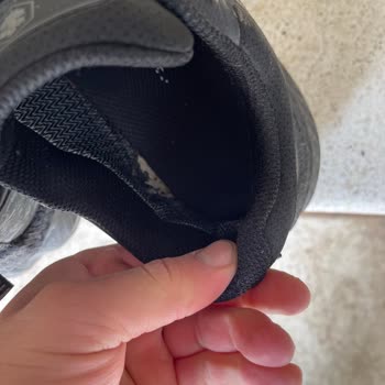 Muş FLO Mağazasında Satın Alınan Ayakkabının Su Çekmesi Ve Deformasyonu, Garanti Reddi