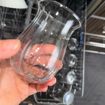 BİM Bind Activit Bulaşıkların Üzerinde Pul Pul Kalıntılar Bırakıyor