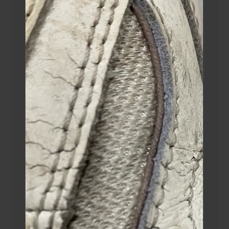 Skechers D Lites Popular Vote Shoes Sole Cracked After 4 Months