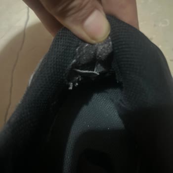 İn Street’te Satın Alınan Nike Ayakkabısında Üretim Hatası