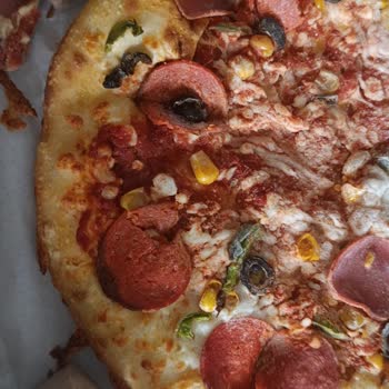 Domino’s Bağcılar Şubesinde Pan Pizza Hazırlama Kalitesinde Sorun Ve Ücret İadesi Talebi