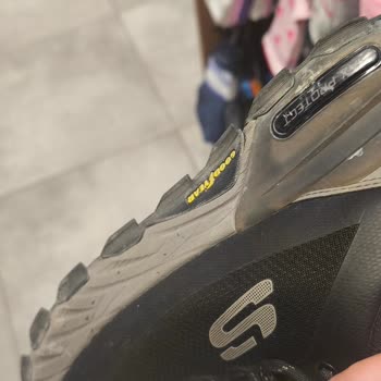 Skechers Outdoor Ayakkabısının 4 Ay İçinde İç Astar Delinmesi Ve Değişim İsteği