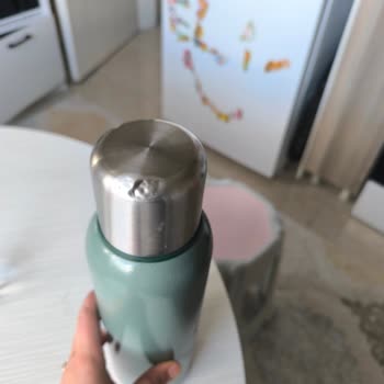 Stanley Termosu Sıcak Tutmuyor Ve Kapağında Hasar Üretim Hatası Değil İddia Ediliyor