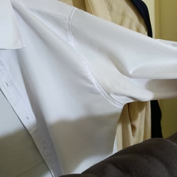 Tudors Gömlek Ve Sweat Ürünlerinde Hızlı Sararma Ve Tüylenme Şikayeti