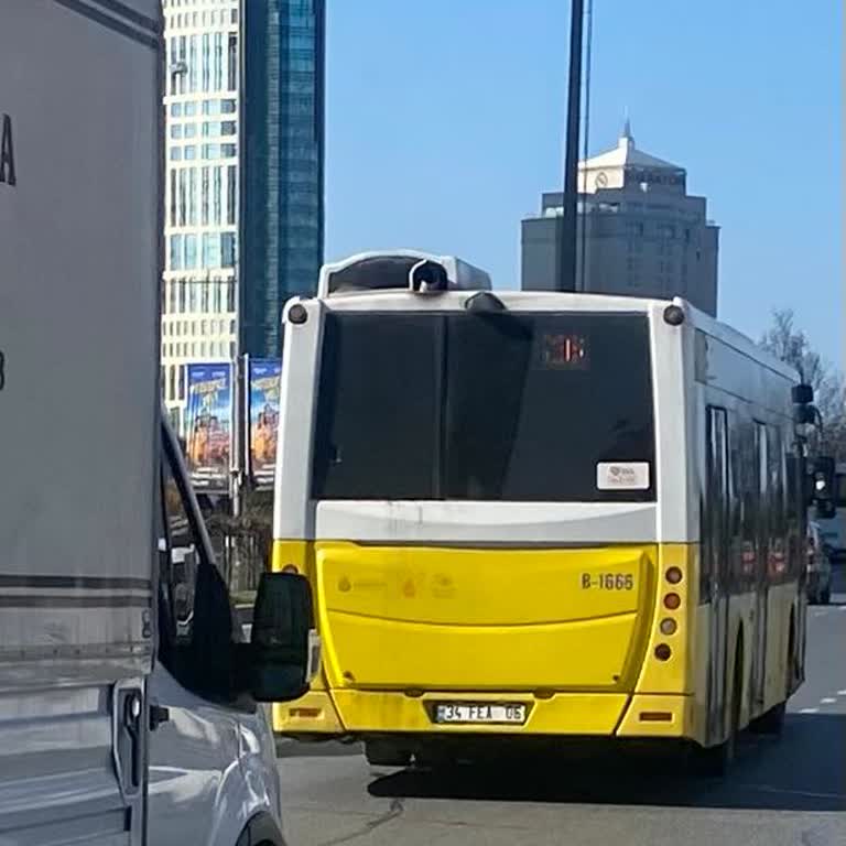 Otobüs Şoförü Kapıları Açmadı Ve Yolcuyu Durağında Bıraktı