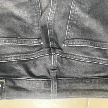 Üç Kullanımdan Sonra Beyazlayan Siyah Kot Pantolon İçin Mavi'den Çözüm Talebi