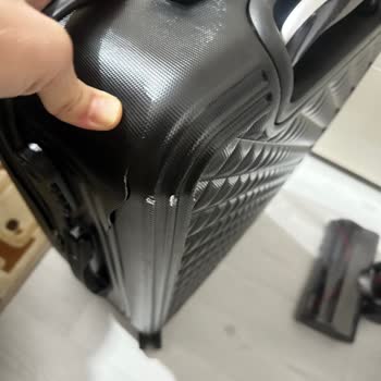 Kabin Bavulunda Çatlaklar Ve Yetersiz Tazmin Teklifi