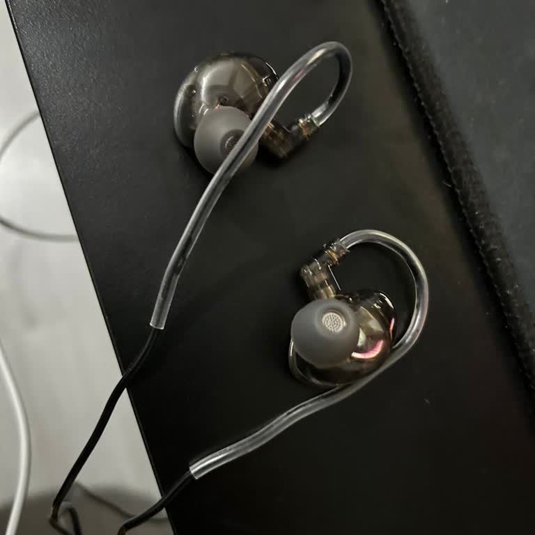 Kablodaki Üretim Hatası Nedeniyle Wraith Evox IEM Kullanılamıyor