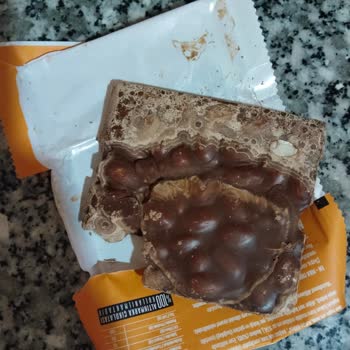 Kahve Dünyası Çikolatasında Renk Değişikliği Ve Eksik Parça