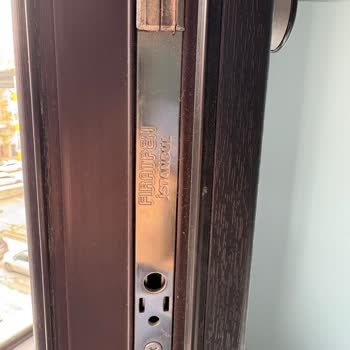 FıratPen Pencerelerde Contaların Çürümesi Ve Kapanma Problemi