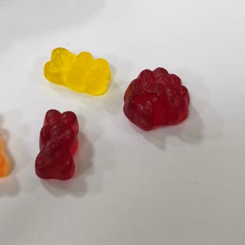 A101'de Satın Aldığım Pıt Pıt Ayıcık Jelibon Paketi Isırılmış Ve Şekilsiz Ürünler İçeriyor