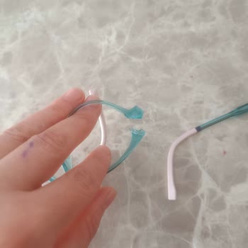 Lacoste Gözlüğünün Kırılması Çocuğumun Yaralanmasına Neden Oldu