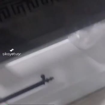 Simfer Fırın Yemek Yaparken İç Camı Patladı