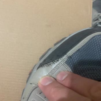 Kısa Sürede Yırtılan Skechers Ayakkabım İçin Değişim Ve İade Talebi