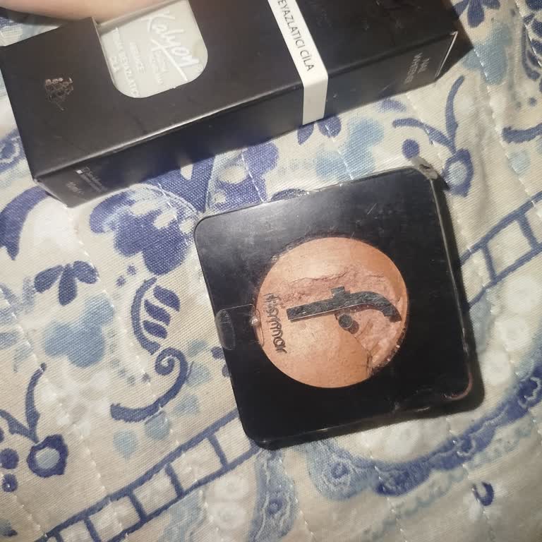 Gratis Kırık Allık Ve Fazladan Ürün İçin Değişim İsteği Reddedildi