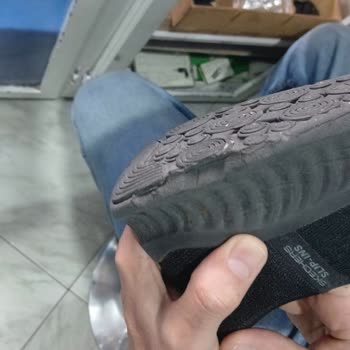 Skechers Gowalk Slip-ins, desgaste rápido de suela y garantía rechazada