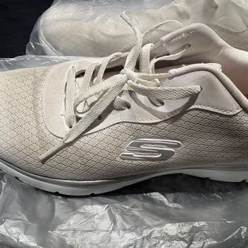 15 Gün İçinde Renk Değişen Skechers Ayakkabıya İade Talebi