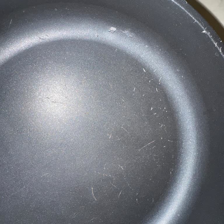 Amboss Tencere Takımının İç Yüzeyinde Erken Soyulma Ve Garanti Dışı İade Reddi