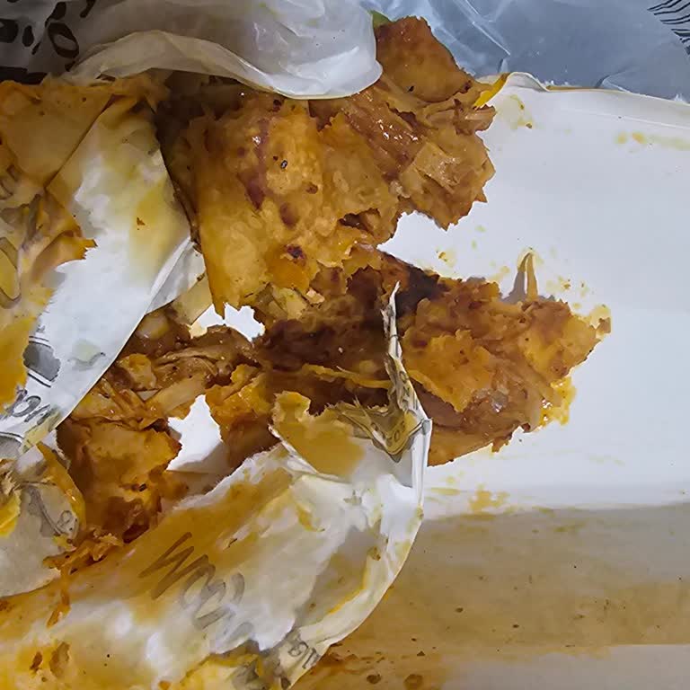 Maydanoz Döner Darıca Şubesinde Özensiz Paketleme Ve Yırtık Ekmek