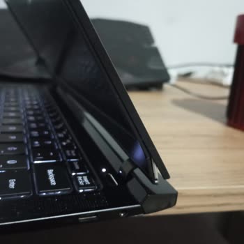 Casper Nirvana Z100'de Kısa Sürede Ekran Ve Kasa Çatlakları Değişim Veya İade Talebi