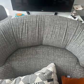 Teslimat Süresi Uzadı Ve Ayıplı Koltuk Takımı Değişim Reddi