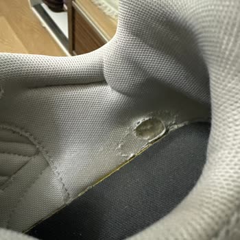 Adidas Ayakkabım İç Astarında Yırtılma, Boyner 6 Ay Garantiyi Reddetti