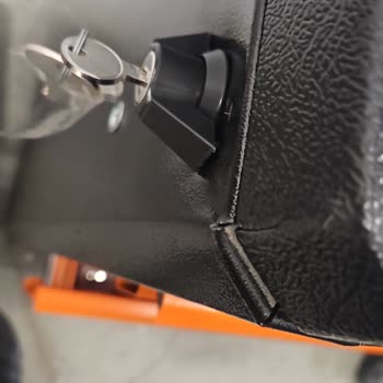 Kargo Kapısına Bırakılan Hasarlı Retta 6 Çekmeceli Takım Arabası İçin Değişim Talebi