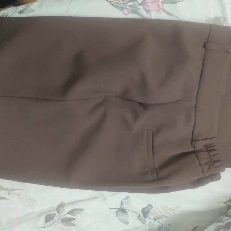 Yanlış Renk Pantolon Gönderimi Ve Yetersiz Müşteri Desteği