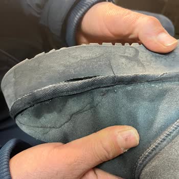 Butigo UGG Botta Dikişlerin Atması Ve Değişim Talebi