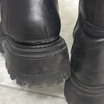 Derimod Çizmelerinde Kısa Sürede Topuk Açılması Ve Ücret İadesi Talebi