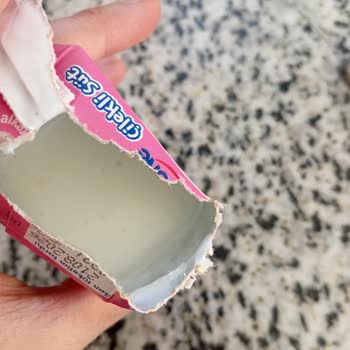 BİM Şubesinde Satılan Danone Çilekli Sütünde Bozulma Ve Çocuk Sağlığı Riskine Dair Şikayet