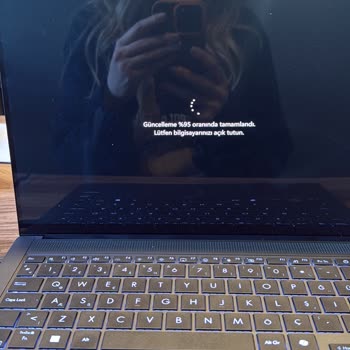 Açılışta 40 Saniye Basmak Zorunda Kalan Asus Zenbook Şikayeti
