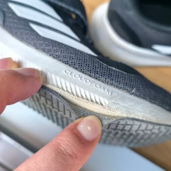 In Street Adidas Spor Ayakkabısında Erken Deformasyon Ve Taban Ayrılması