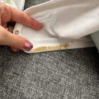 Sürekli Sızma Ve Lekeli Atletler Üzerinde Şikayet