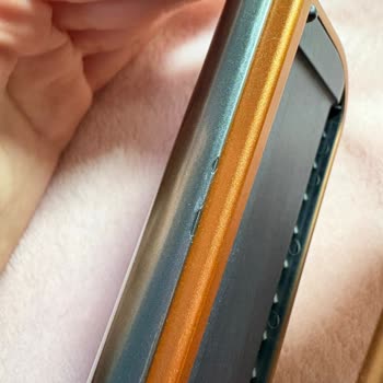 Dyson Airstrait'ta Boya Kalkması Garanti Kapsamında Değerlendirilmeli