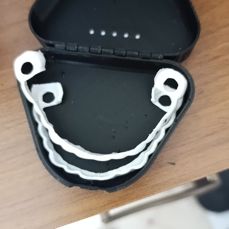 Earlast.com'dan Aldığım Takma Diş Ürünü Çocuk Oyuncağı Gibi Ve İade Talebime Cevap Gelmedi