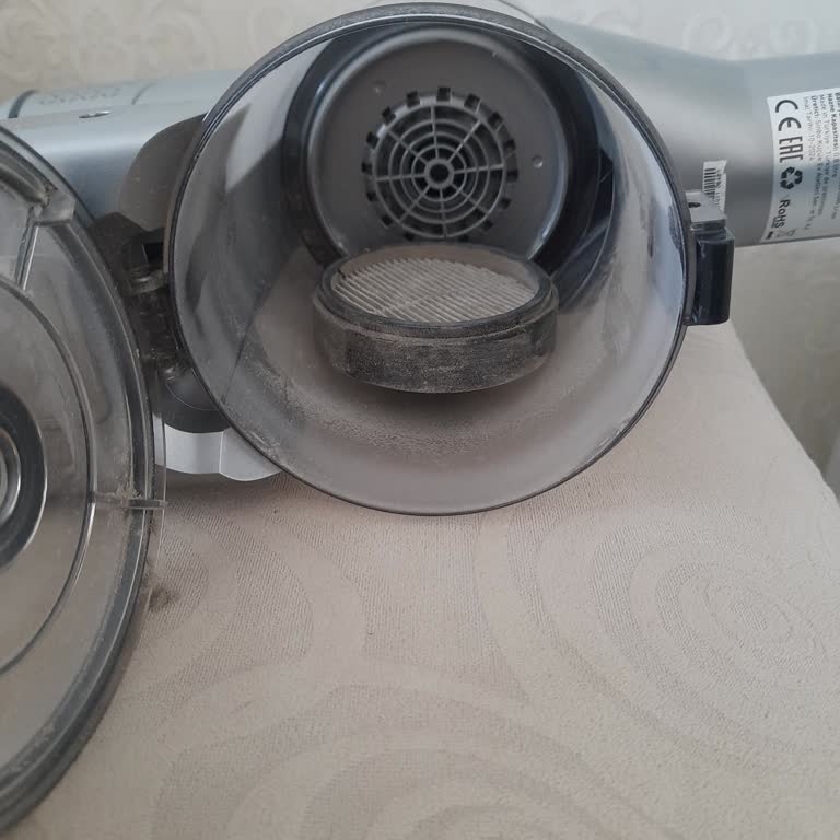 Sürekli Arızalı Şarjlı Elektrik Süpürgesi Ve Eksik Filtre İçin Kesin Para İadesi Talebi