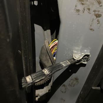 Nissan Yetkili Serviste Garanti Dışı Ücret Ve Özensiz Teslimat Şikayeti