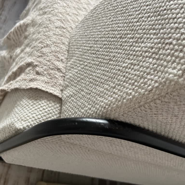 U Şeklindeki Metal Kenar Parçalarının Uyumsuzluğu Ve 5 Aylık Yanıtlama Süreci