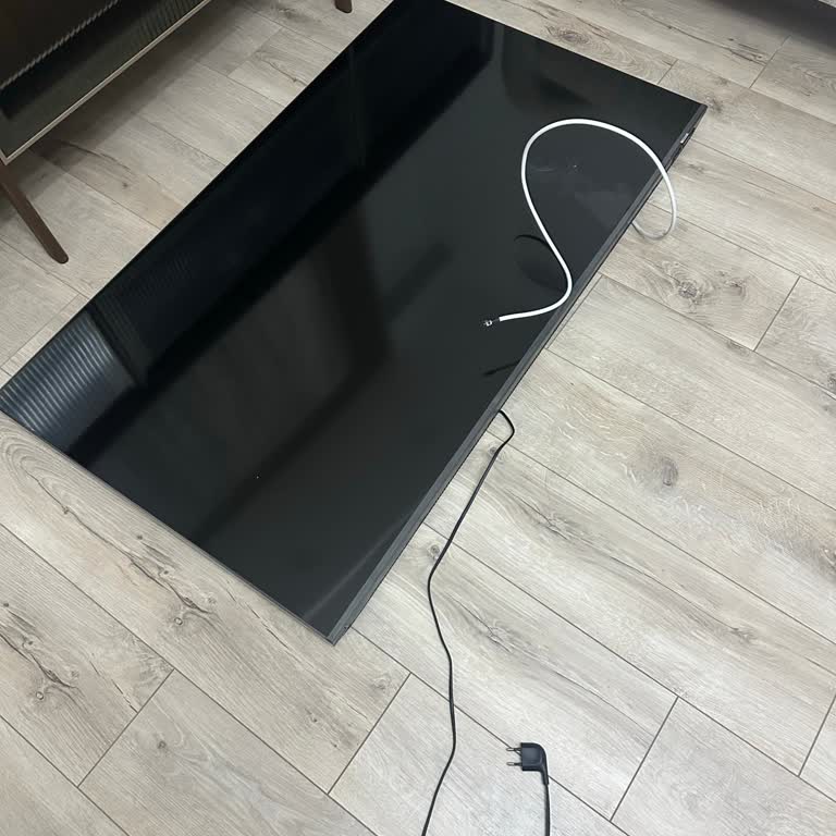 Yetkili Servis Kurulumlu TV Düşüp Ekranı Kırıldı Samsung Sorumluluk Almıyor