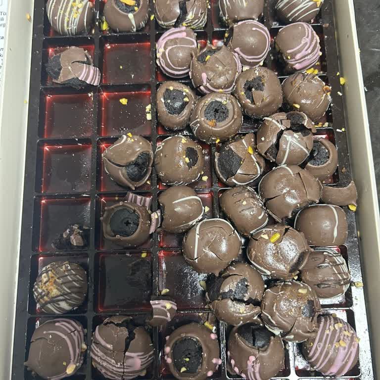 Aynı Gün Teslimat Sözü İhlali Ve Ezilmiş Çikolata Şikayeti