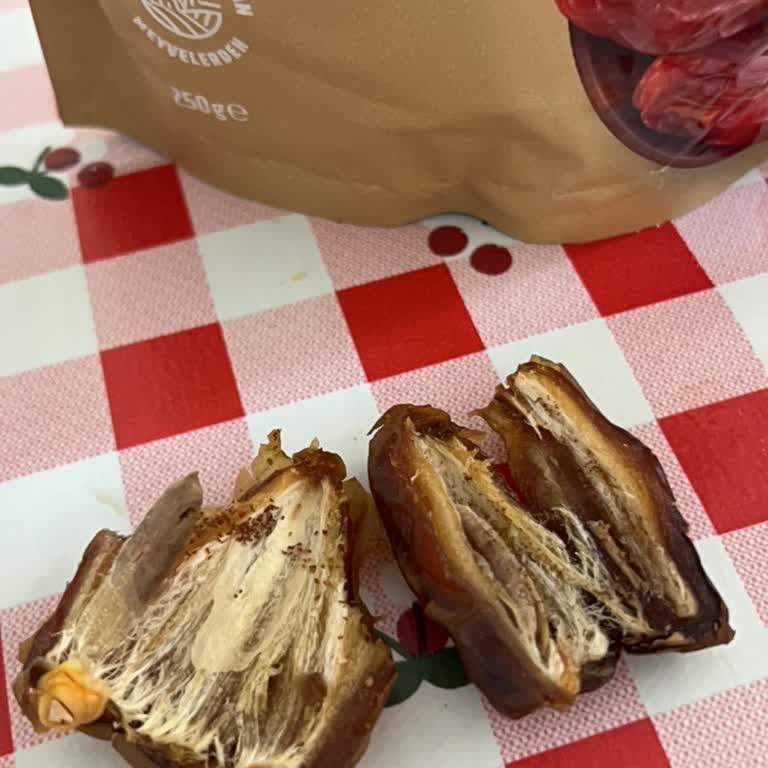 Küflü Hurma İçin Sağlık Endişesi Ve İade Talebi